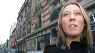 Adolescente magricela em um filme de sexo interracial hardcore