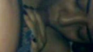 Sexo anal forte e profundo com uma morena de cabelos compridos