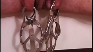Kristen Scott se diverte lésbica com sua madrasta