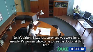 Chefe MILF pega sua buceta peluda e bunda gostosa fodida
